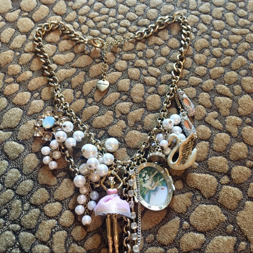 Betsey Johnson Swan Queen Necklace